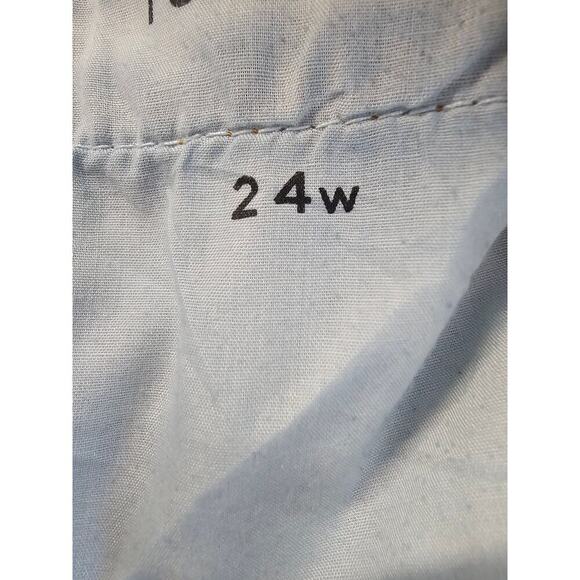 Urban Outfitters Women's Low Rise Cuffed Denim Shorts Cotton Blue Size 24 - Picture 5 of 6